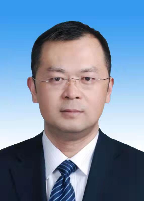 黄万新