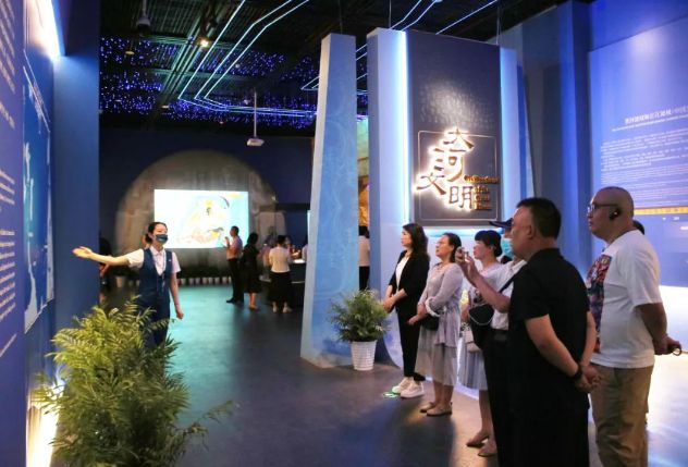 九三学社郑州市委员会联合社郑州大学委员会组织参观《大河文明展》